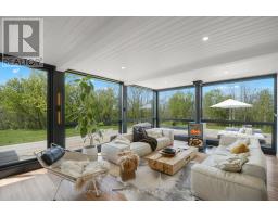10 EUREKA STREET - 8