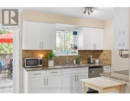51 CLEMENS AVENUE - 15