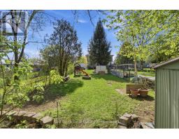 51 CLEMENS AVENUE - 34