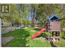 51 CLEMENS AVENUE - 35