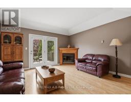 93 ABRAHAM DRIVE - 22