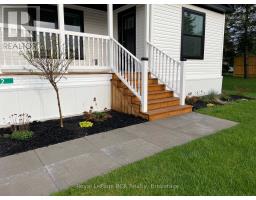 212 SPRUCE DRIVE - 9