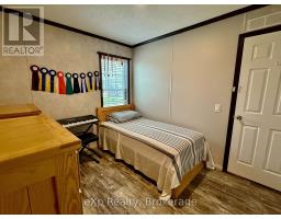35 DOVE ROAD - 14