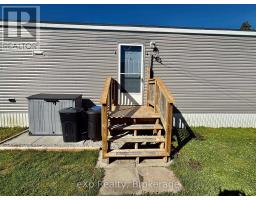 35 DOVE ROAD - 24
