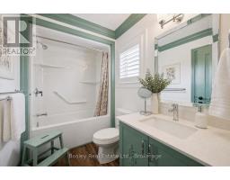16 ROBBINS RIDGE - 23