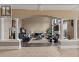 151 HURON ROAD - 11