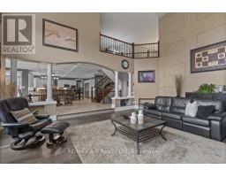 151 HURON ROAD - 15
