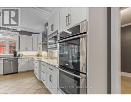 151 HURON ROAD - 22