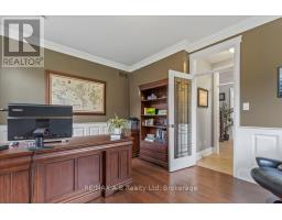151 HURON ROAD - 29