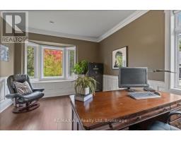151 HURON ROAD - 30