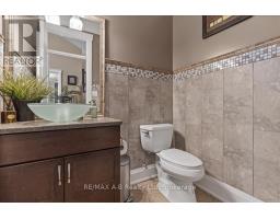 151 HURON ROAD - 31