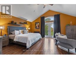 151 HURON ROAD - 34