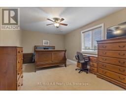 151 HURON ROAD - 44