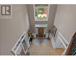 151 HURON ROAD - 9