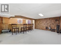 2058 JAMES STREET - 29