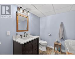 145 SUNCOAST DRIVE W - 32