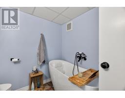 145 SUNCOAST DRIVE W - 33