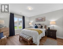 187 LAKE BREEZE DRIVE - 24