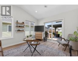 187 LAKE BREEZE DRIVE - 32