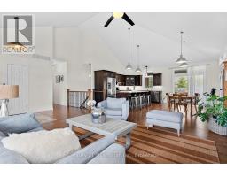 46 FENTON DRIVE - 12