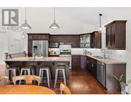 46 FENTON DRIVE - 16