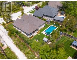 46 FENTON DRIVE - 41
