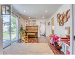 82 MAIN STREET N - 17