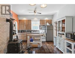 545 MAIN STREET E - 14