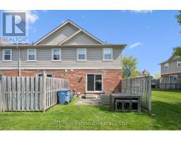 27 - 124 GOSLING GARDENS - 34