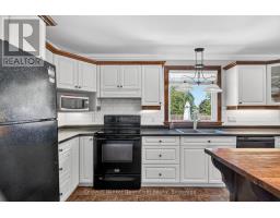 116 SANDERS STREET E - 16