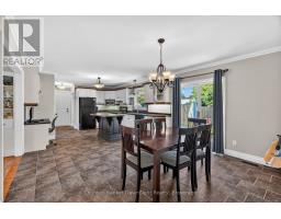 116 SANDERS STREET E - 18