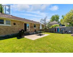 116 SANDERS STREET E - 34