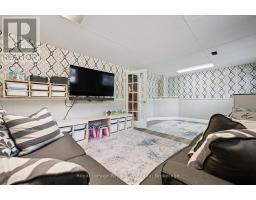 229 ROSS AVENUE - 33