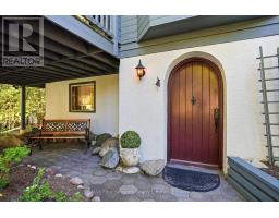 105 ST MORITZ CRESCENT - 3