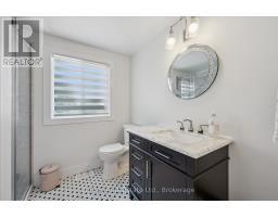 52 STIRLING MACGREGOR DRIVE - 22
