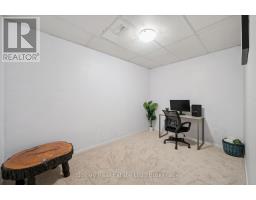 52 STIRLING MACGREGOR DRIVE - 31