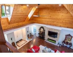 180 ST. EDMUNDS CRESCENT - 32