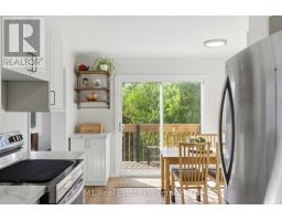 85 - 295 WATER STREET - 16