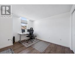 23 - 151 CLAIRFIELDS DRIVE E - 21