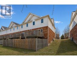 23 - 151 CLAIRFIELDS DRIVE E - 31