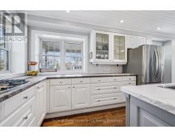 3 DUNDAS STREET W - 12