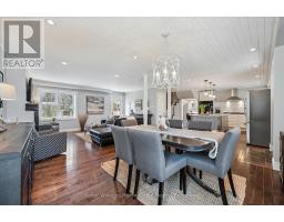 3 DUNDAS STREET W - 17