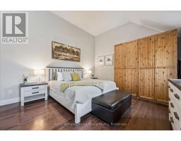 3 DUNDAS STREET W - 31