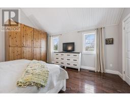 3 DUNDAS STREET W - 32