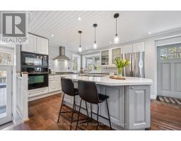 3 DUNDAS STREET W - 9