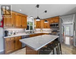 732 ARTHUR STREET - 4