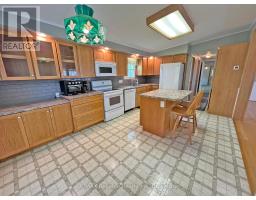 144 SANDBAGGER CRESCENT - 12