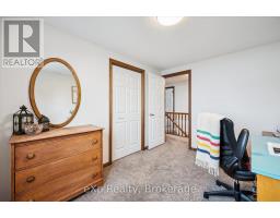 39 CELIA CRESCENT - 25