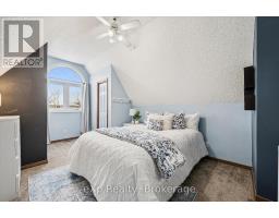 39 CELIA CRESCENT - 26