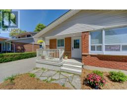 136 DUNSMERE DRIVE - 3